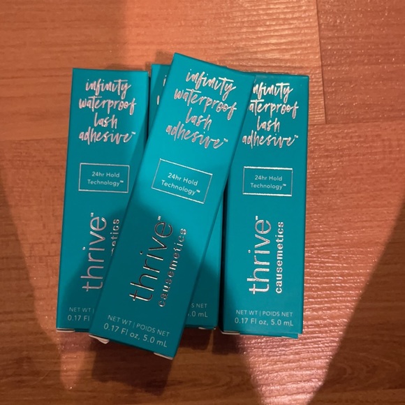 Thrive waterproof lash adhesive🤍 - Picture 6 of 6